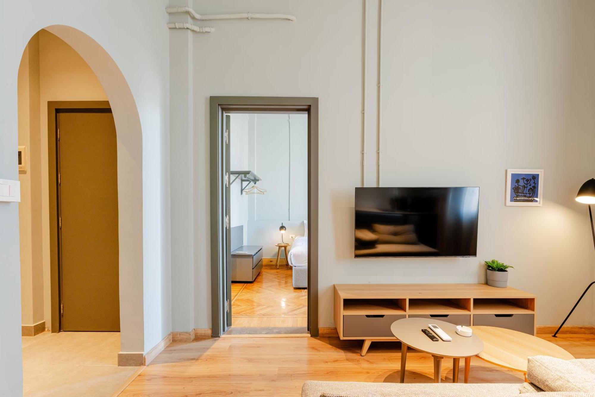 Grey L Studio Apartments Downtown Alexandria Menasce House Exteriér fotografie