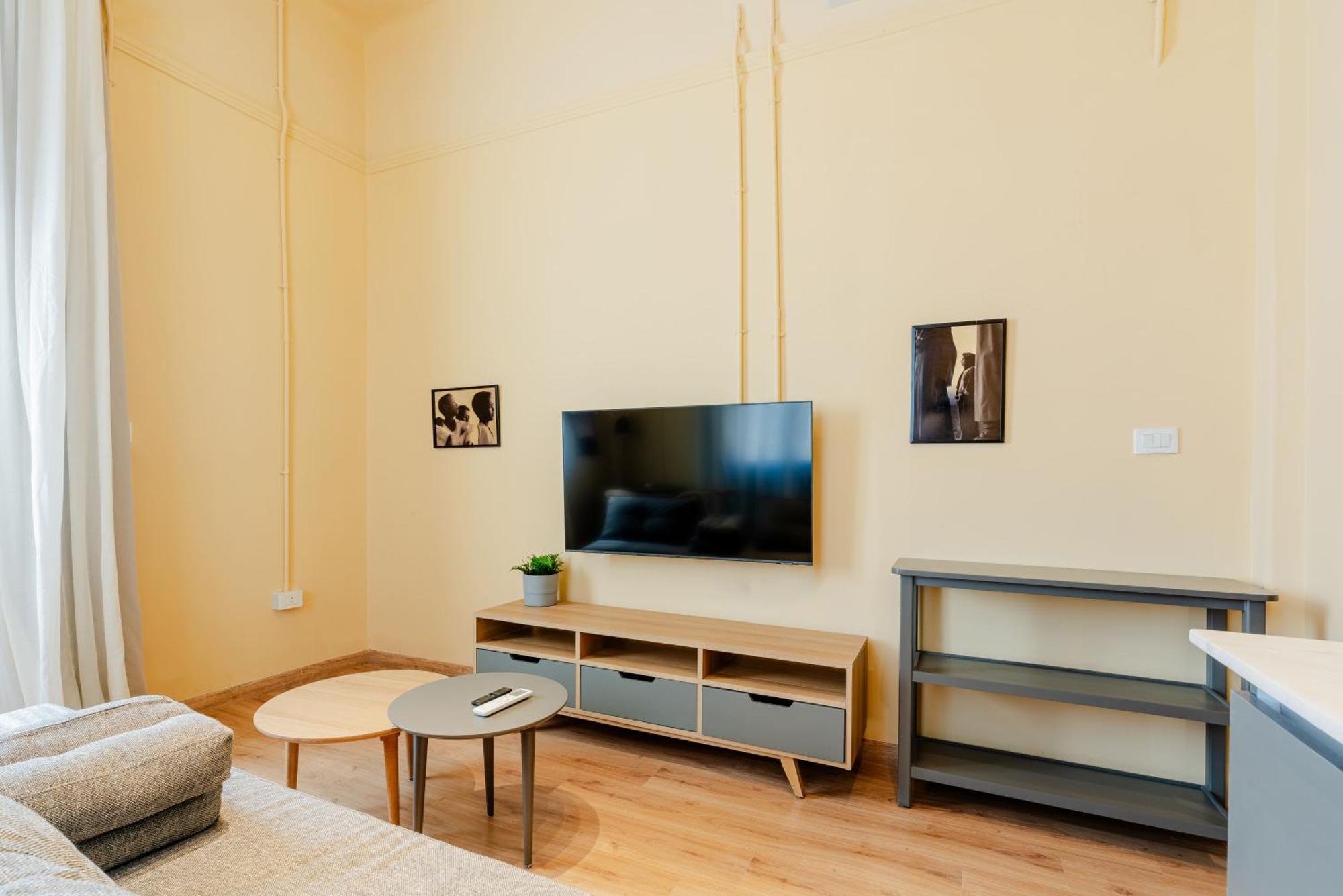 Grey L Studio Apartments Downtown Alexandria Menasce House Exteriér fotografie